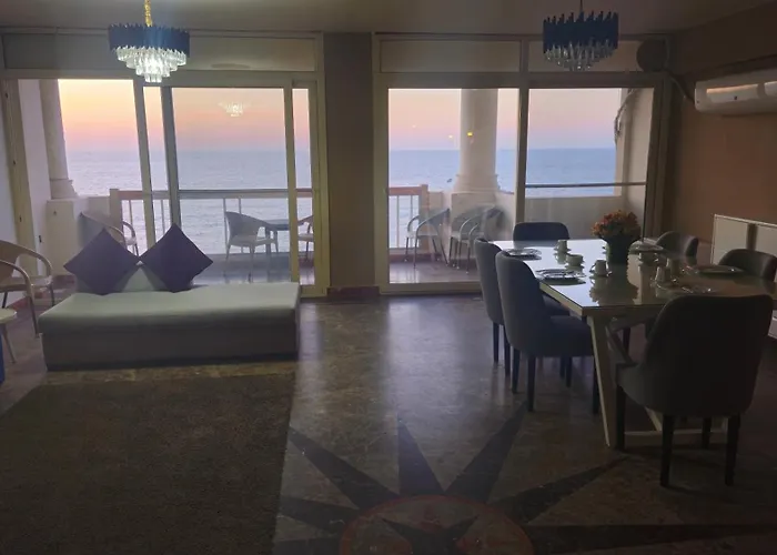 Alex Sea View Apartment - Families Only